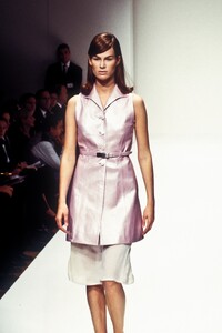 Prada 1995 SS 18.jpg