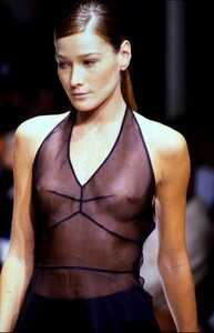 Prada 1995 Women RTW 42.jpg