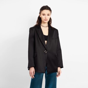REAL_BLAZER_BLACK_SILK_3.jpg