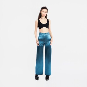 SEAMLESS_PANTS_BLUE_SATIN_2.jpg