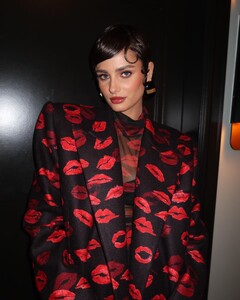 Taylor Marie Hill - Instagram [2023.02.29] (fb) 5.jpg