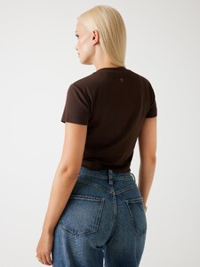 VSeleznova - Guess Boxy logo T-shirt Women-5_W5YI06KCYV2-G1EB-ALT2.jpg