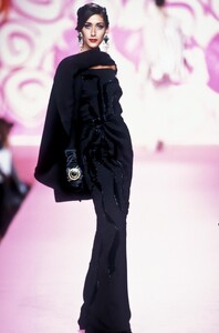 Valentino 1991 Haute Couture 40.jpg