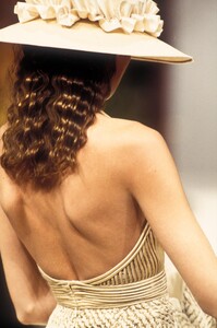 Valentino 1993 Haute Couture 11.jpg