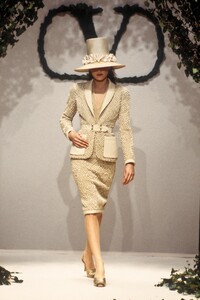 Valentino 1993 Haute Couture 7.jpg