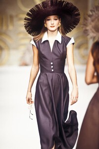 Valentino 1993 Women RTW 91.jpg