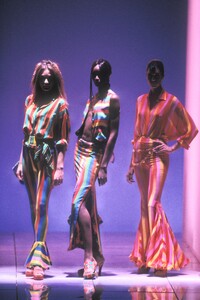 Versace 1993 Women RTW 144.jpg