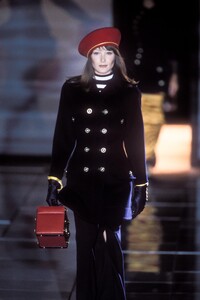 Versace 1993 Women RTW 4.jpg