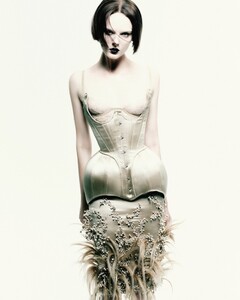 Vogue CZ  09-25_9.jpg