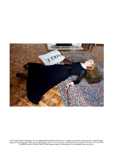 Vogue_Paris_-_Mai_2018-174.png