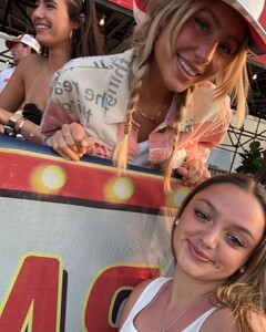 _giannalittle posts 2023-06-20 00.26 CtrsvhWOua3_4_4 354919740_950732172794722_8088671927797013654_n.jpg