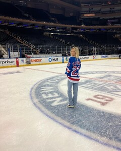 a_maniac13 posts 2023-03-18 02.12 Cp52G2MAyH-_2_6 336518886_932943881060036_8863454473756336641_n.jpg