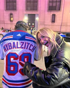 a_maniac13 posts 2023-03-18 02.12 Cp52G2MAyH-_6_6 335930178_760765152109150_4920568199673373887_n.jpg