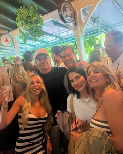 a_maniac13 posts 2024-06-03 18.07 C7wPogNAgeV_2_10 441887601_18223159333302705_5241610723748025167_n.jpg