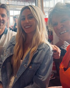 a_maniac13 posts 2024-06-03 18.07 C7wPogNAgeV_8_10 441875970_18223159390302705_2397331569034244678_n.jpg