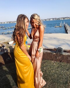 alix_earle posts 2018-04-16 06.08 BhnIwUYlW0l_3_4 36650033_486944008411123_5639992139317248_n.jpg