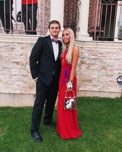 alix_earle posts 2019-05-29 05.33 ByBo_dLlPM2_7_7 61256995_448413959052553_3894684919471259386_n.jpg