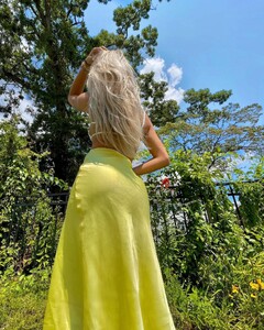 alix_earle posts 2021-07-30 23.20 CR9dfzwFjPk_2_2 226304882_1923612361132281_8492606949963495082_n.jpg