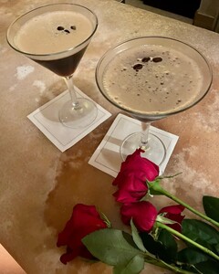 alix_earle posts 2022-02-16 01.44 CaAs9X7pNcR_2_4 274074129_1358680077910409_2113507312666294183_n.jpg