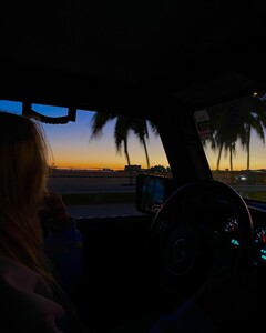 alix_earle posts 2022-04-23 00.16 CcqfVpFp7uO_9_10 278749622_2112382332267242_6805628643188775802_n.jpg