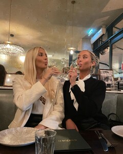 alix_earle posts 2022-05-17 04.18 CdouJXnpjUU_10_10 281499567_564773631923289_445967672660409023_n.jpg