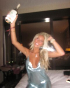 alix_earle posts 2022-10-17 01.55 Cjyba8wP8xm_4_9 311737441_3331555967100923_6200445856711138364_n.jpg