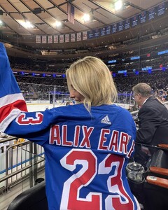 alix_earle posts 2023-03-18 22.48 Cp8Dn5dO6lx_9_10 336167617_876008003698398_3460119549706147023_n.jpg