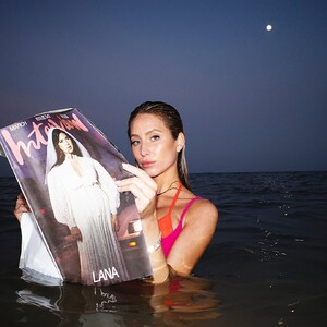 alix_earle posts 2023-04-21 00.53 CrRQHzMpbQs_3_4 342256386_1003480461062750_4153798103878544271_n.jpg