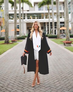 alix_earle posts 2023-05-12 23.31 CsJwQTjRBvh_1_10 346435674_554310520222541_2655556506509277138_n.jpg