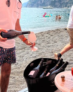 alix_earle posts 2023-05-29 21.31 Cs1UENRIubL_6_9 350090037_1292545578329474_5038860735998248910_n.jpg