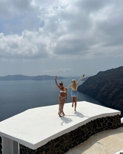 alix_earle posts 2023-05-31 23.01 Cs6n8n0ouJ9_2_6 350248812_6102136203239543_8254243695754086179_n.jpg