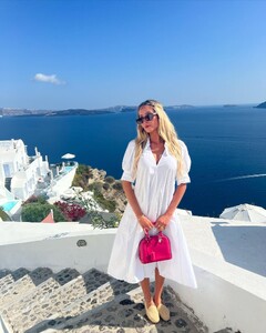 alix_earle posts 2023-06-14 23.35 Cteu9ekxe0y_6_7 353660003_166026162978288_1249870588011647830_n.jpg