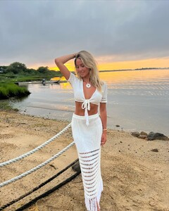 alix_earle posts 2023-07-31 23.48 CvXxxogR7EC_5_6 363856801_2239985126197726_8537215395126236928_n.jpg