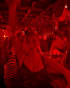 alix_earle posts 2023-10-06 06.52 CyCeun9x8J-_4_8 386465645_623308633305628_1411129916174050340_n.jpg