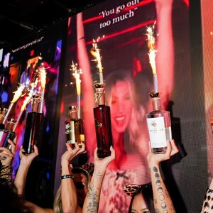 alix_earle posts 2023-10-30 04.05 Cy_-xx9xoro_8_10 397170188_1291726231488098_8137063722473544074_n.jpg