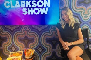 alix_earle posts 2023-10-30 20.03 CzBsVFyOZ4e_5_6 396553283_294019806785928_8892177339842042993_n.jpg