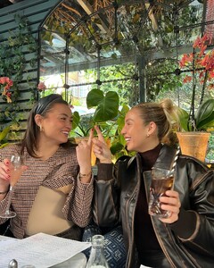 alix_earle posts 2023-11-06 00.53 CzRqWBxo3-6_9_9 398738009_1313599092624539_3790742545230818304_n.jpg