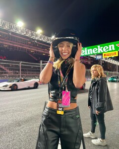 alix_earle posts 2023-11-20 03.49 Cz2BmY2xHRF_1_8 403416753_1789866928110146_1696993017134756900_n.jpg