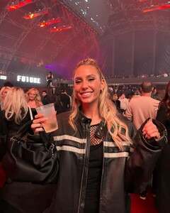 alix_earle posts 2024-02-11 03.22 C3LscSiSK3Q_2_8 426692533_911536730499812_7109169105347282719_n.jpg