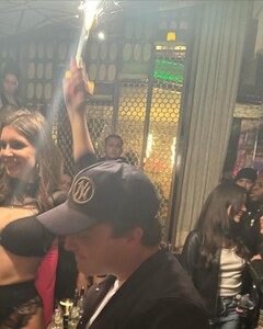 alix_earle posts 2024-02-22 05.13 C3oN5aoxCSy_5_9 429516821_430029002786305_3996528807803410145_n.jpg