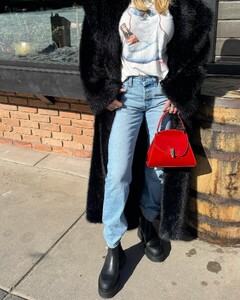 alix_earle posts 2024-02-27 02.18 C30x7SuR_rv_2_10 430177595_1855713844856189_9045105634097552255_n.jpg