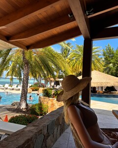 alix_earle posts 2024-04-06 00.51 C5ZC4DRxi___3_10 435578909_974816054258325_4258567088075140221_n.jpg