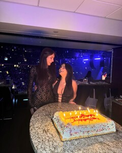 alix_earle posts 2024-04-08 05.04 C5epePHRH9Z_5_9 435072421_3838442639718004_2844575309163072135_n.jpg