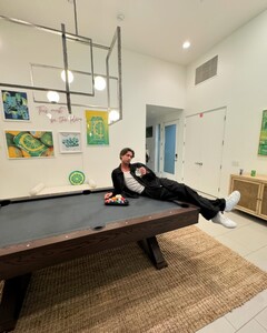 alix_earle posts 2024-04-13 05.00 C5rg_AlPb6__2_10 438430293_952034469497240_7757007045402812912_n.jpg