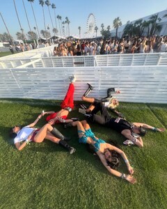 alix_earle posts 2024-04-14 02.00 C5txMZaSqGK_6_10 438485784_3398311490312739_6223030093736932528_n.jpg