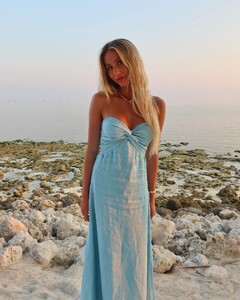 alix_earle posts 2024-05-15 03.02 C69s7lXRq07_1_9 443240443_804517674965310_8559821832879826393_n.jpg