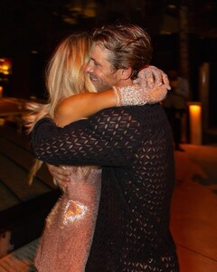 alix_earle posts 2024-06-05 05.48 C70EqdTx9QK_9_10 447915293_1384408902255715_3735874388127715911_n.jpg