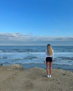 alix_earle posts 2024-07-26 04.20 C93PCivxtwq_7_7 452692714_475228898469606_5689262420275313632_n.jpg