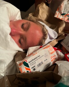 alix_earle posts 2024-07-28 23.56 C9-fMjNR1Os_5_9 453417181_1153410979223019_8662553977476096447_n.jpg