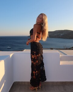 alix_earle posts 2024-08-04 00.07 C-N9O-2yJhi_5_5 454163299_510606468147315_6894549470287887095_n.jpg